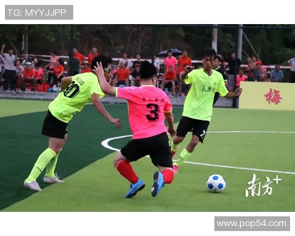 精彩对决激战正酣最终比分定乾坤双方鏖战呈现巅峰之势